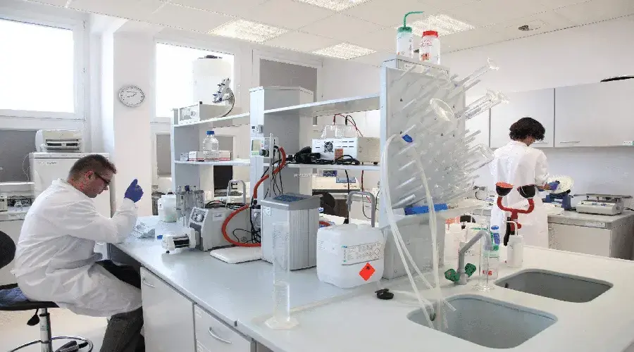 Professional technical experts Professional technical experts