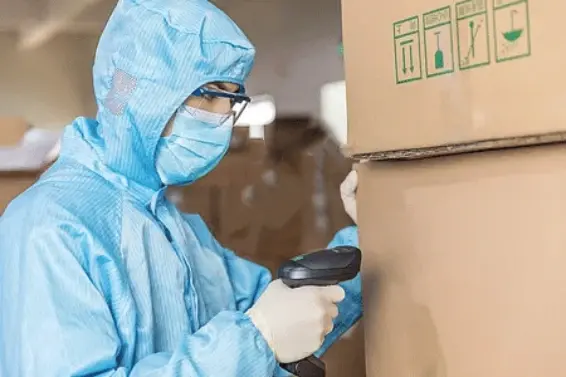 Check the goods in the warehouse Check the goods in the warehouse